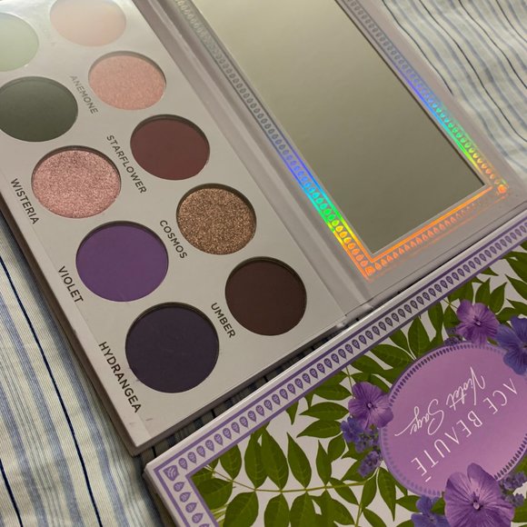 New! Ace Beaute Violet Sage Eyeshadow Palette - Picture 4 of 4